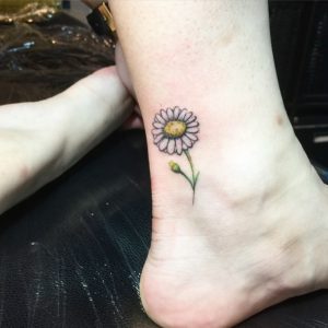 tattoo piccolo tatuaggi piccoli margherita piede